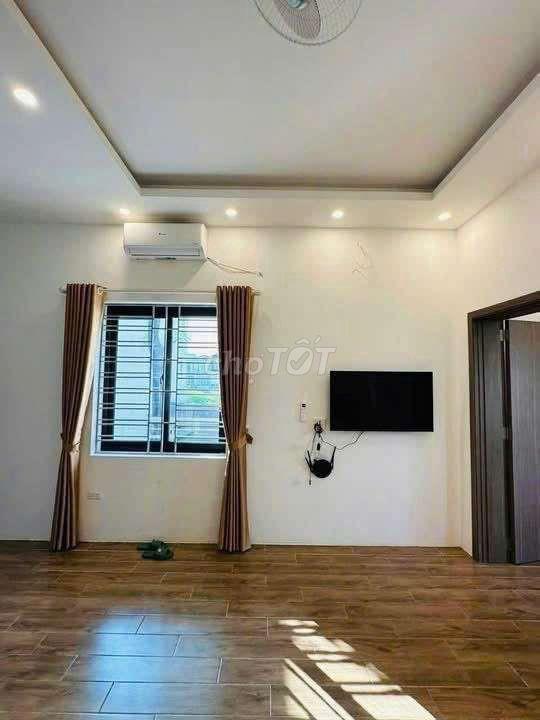 Cho thuê căn hộ khép kín phố ngô gia tự 2PN full nội thất