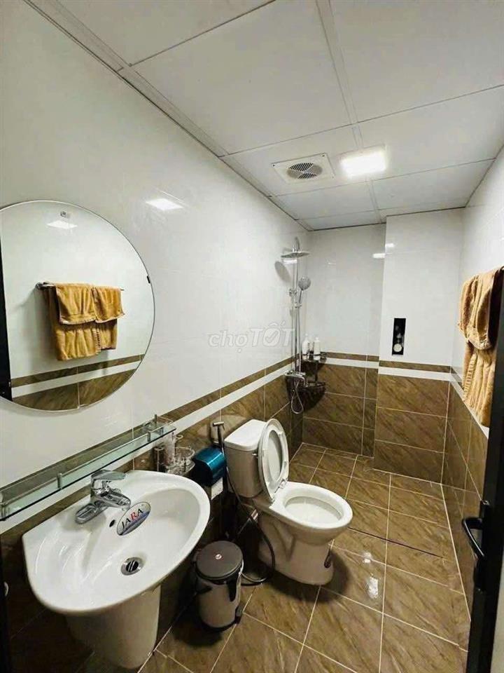 Cho thuê căn hộ khép kín phố ngô gia tự 2PN full nội thất