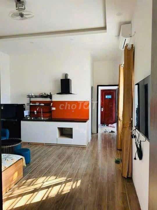 Cho thuê căn hộ khép kín phố ngô gia tự 2PN full nội thất