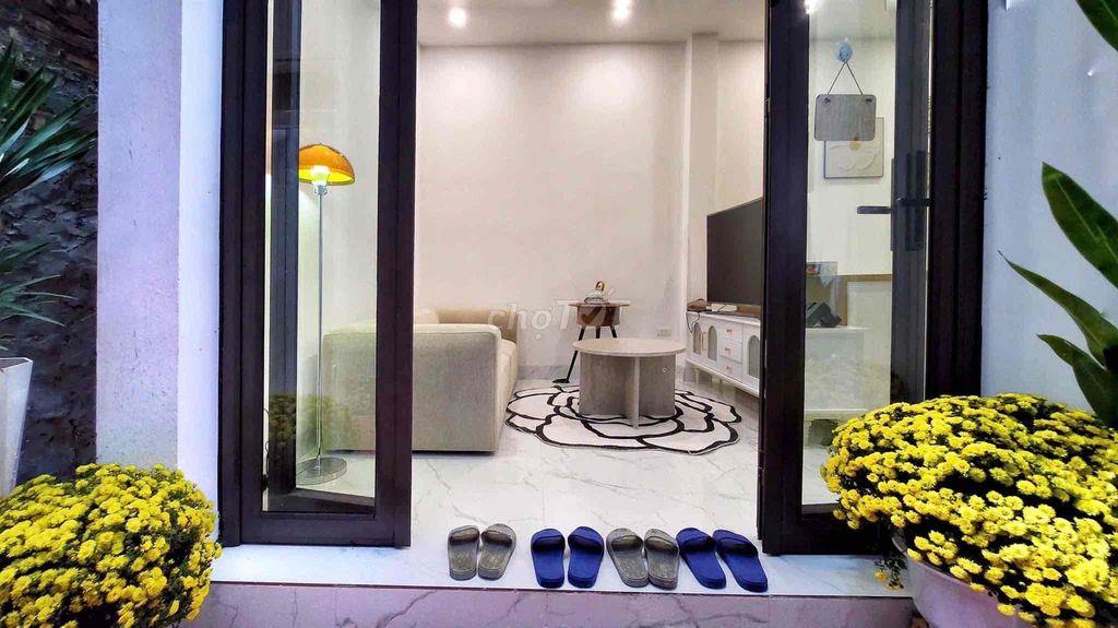 CHO THUÊ NGUYÊN CĂN NHÀ THẠCH BÀN - Ô TÔ ĐỖ GẦN - 3NGỦ, ĐỦ NỘI THẤT