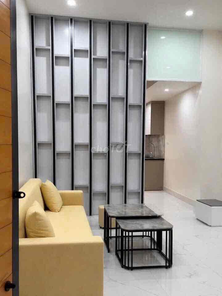 CHO THUÊ NGUYÊN CĂN NHÀ PHỐ NGỌC THUỴ - Ô TÔ ĐỖ GẦN - 3PN- NỘI THẤT
