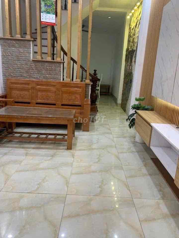 CHO THUÊ NHÀ NGUYÊN CĂN PHỐ NGỌC THỤY -  4PN- NỘI THẤT ĐẦY ĐỦ 8.5TRIÊU