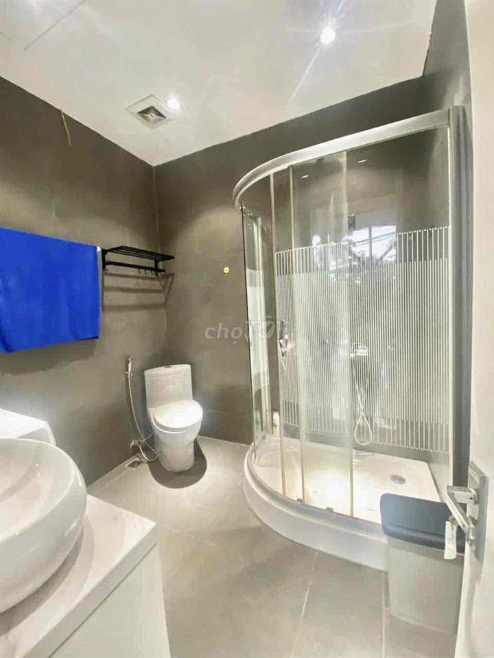 CHO THUÊ MẶT BẰNG KINH DOANH PHỐ NGỌC THUỴ - LÔ GÓC - Ô TÔ TRÁNH 10TR