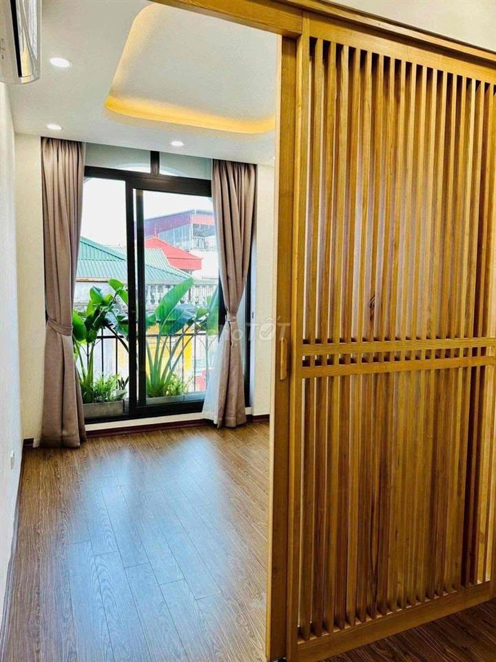 CHO THUÊ  NHÀ PHỐ XUÂN KHÔI - CỰ KHỐI - Ô TÔ ĐỖ CỬA, 3PN,FULL NỘI THẤT
