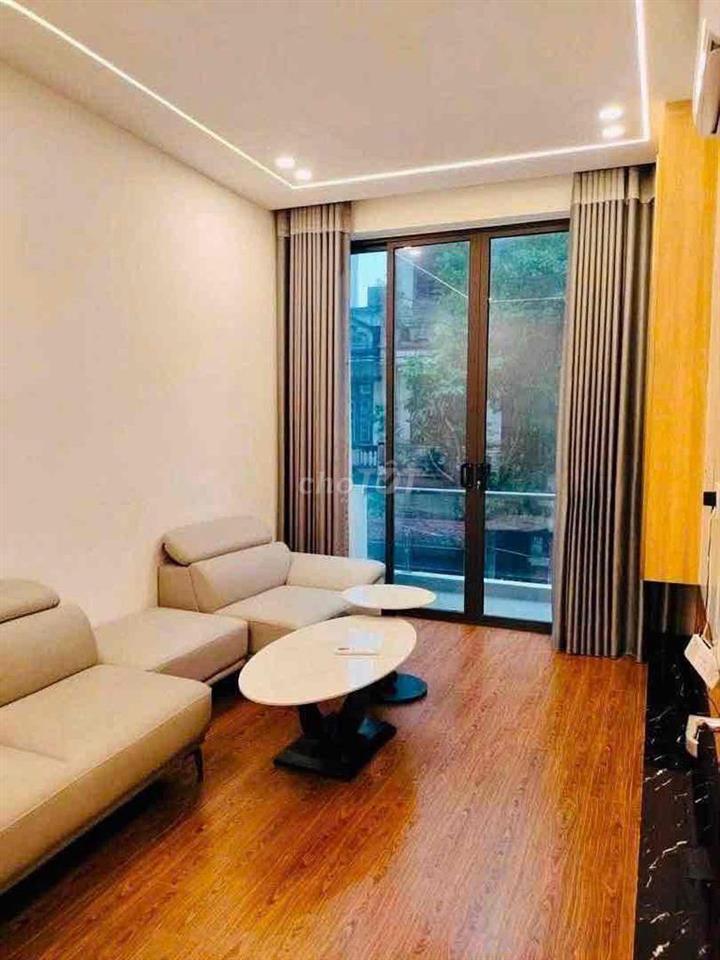 CHO THUÊ NHÀ NGUYÊN CĂN PHỐ NGỌC THUỴ - VỈA HÈ - Ô TÔ TRÁNH,4PN 12Tr