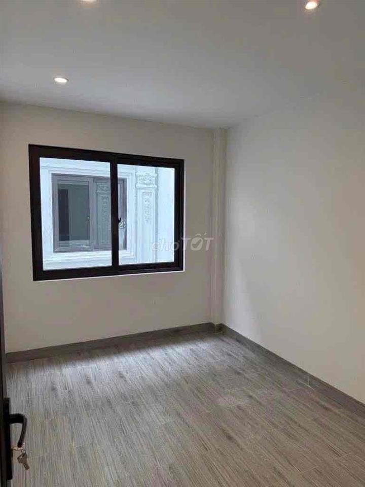 CHO THUÊ NHÀ NGUYÊN CĂN TẠI CỰ KHỐI - NHÀ MỚI 3PN- NỘI THẤT CƠ BẢN