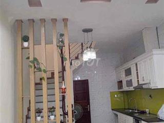 Cho Thuê nhà 5Tầng Ngọc Thuỵ 3PN, ô tô 7 chỗ vào nhà, nội thất cơ bản