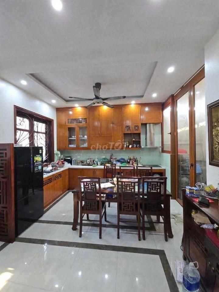 NHÀ ĐẸP LB MT 7M - Ô TÔ TRÁNH - GẦN HỒ - YÊN TĨNH - VÀO NỘI ĐÔ 20 PHÚT