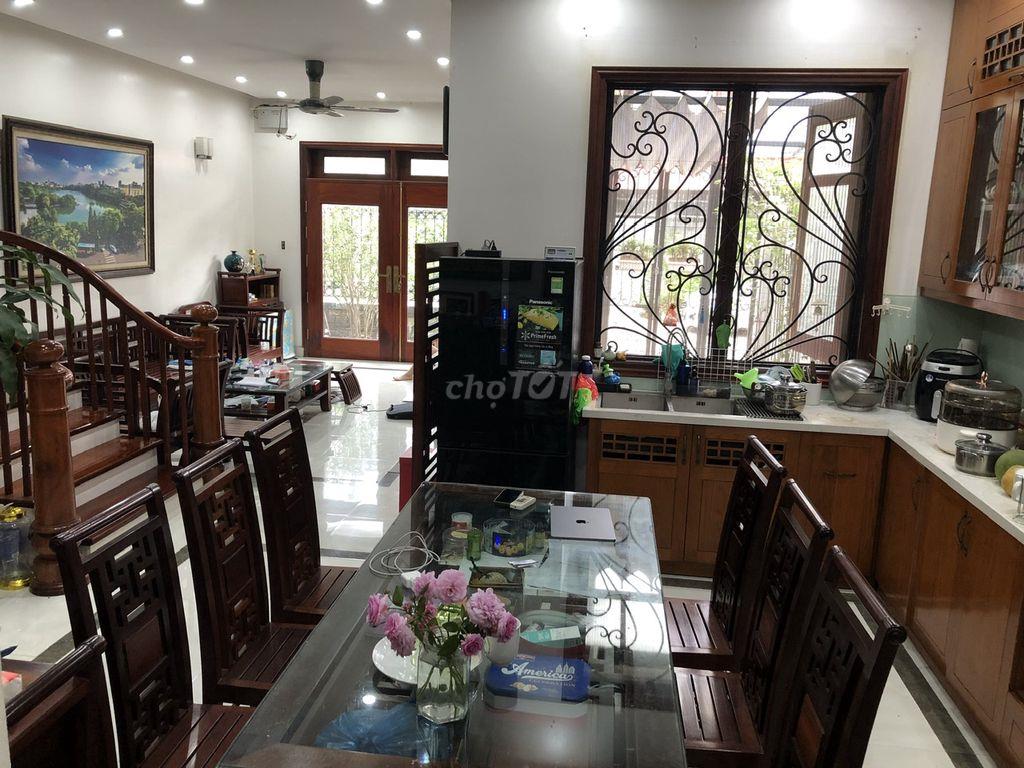 NHÀ ĐẸP LB MT 7M - Ô TÔ TRÁNH - GẦN HỒ - YÊN TĨNH - VÀO NỘI ĐÔ 20 PHÚT