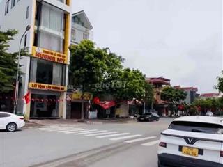 Bán nhà đất đấu giá lô góc 2 mặt đường to
