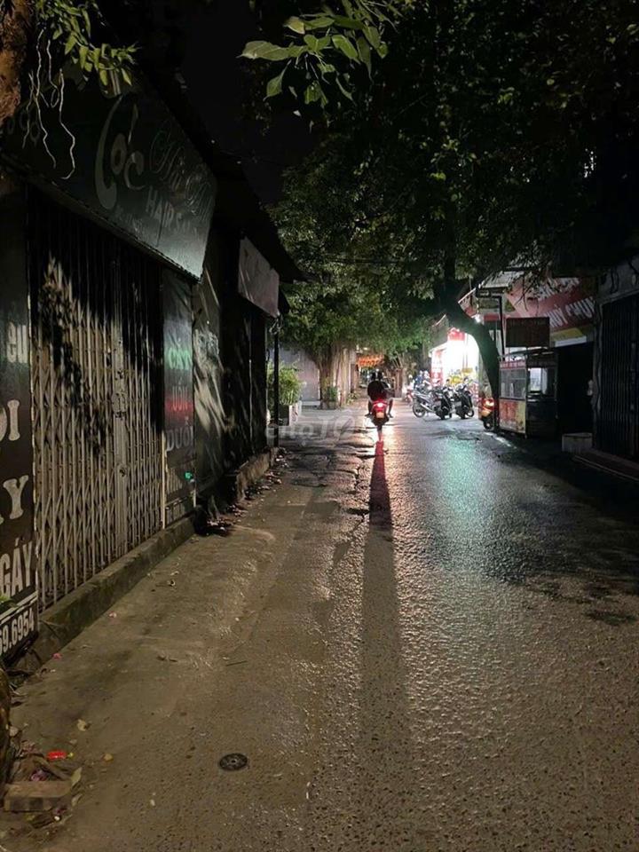 NHÀ MẶT NGÕ Ô TÔ TRÁNH  ,THÔNG 