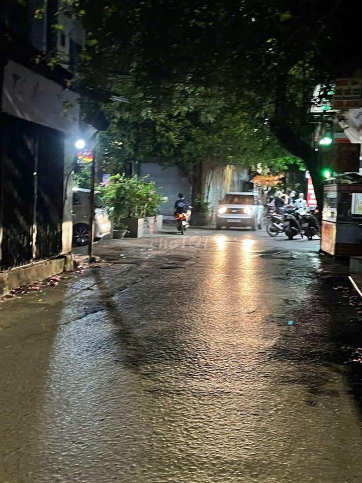 NHÀ MẶT NGÕ Ô TÔ TRÁNH  ,THÔNG 