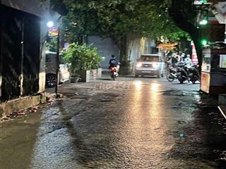 NHÀ MẶT NGÕ Ô TÔ TRÁNH  ,THÔNG 