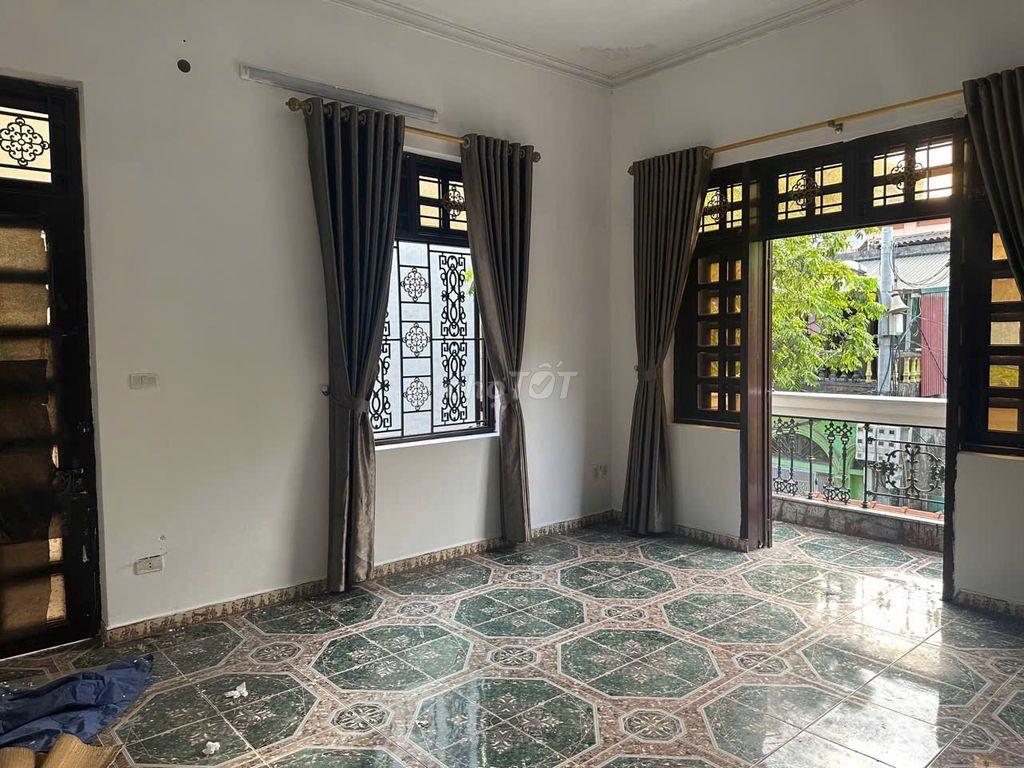 Cho thuê nhà làm văn phòng kinh doanh hoặc để ở