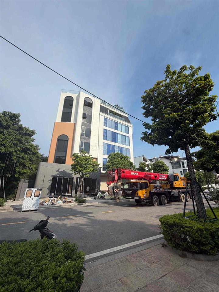cho thuê văn phòng , showroom, siêu thị….