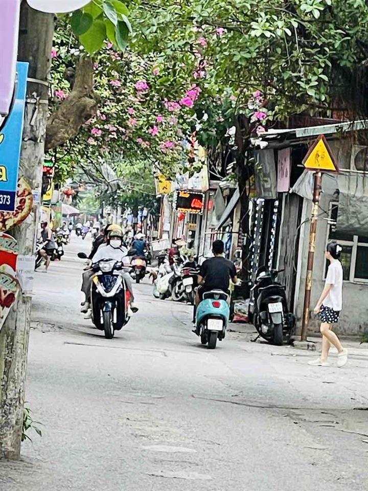 của hàng mặt ngõ rộng