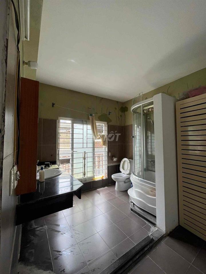 Phòng trọ 40m2 gần cầu Long Biên, ngập ánh nắng