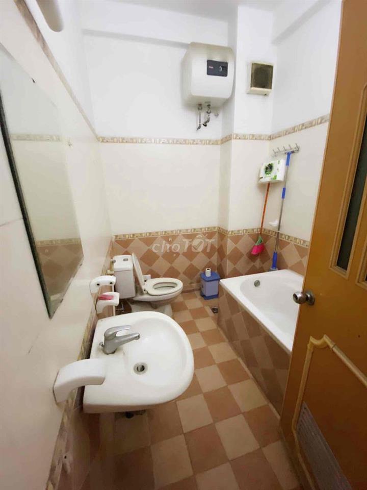 cho thuê Phòng tại nhà riêng ngay mặt hồ 2 lâm du