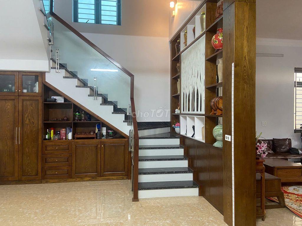 Nhà 2 tầng 3 thoáng ngõ ô tô tránh ở Kim Hoa Mê Linh Hà Nội.