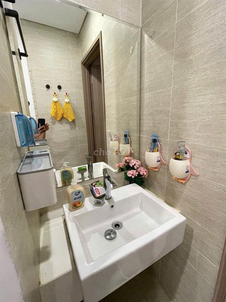 Bán nhanh căn 2n1wc , 55m , giá 3,45t , đủ đồ tại Vinhomes Smart City