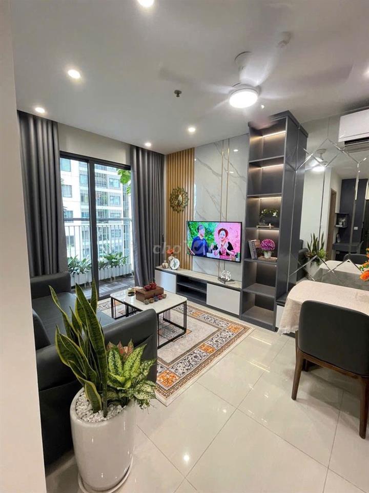 Bán nhanh căn 2n1wc , 55m , giá 3,45t , đủ đồ tại Vinhomes Smart City