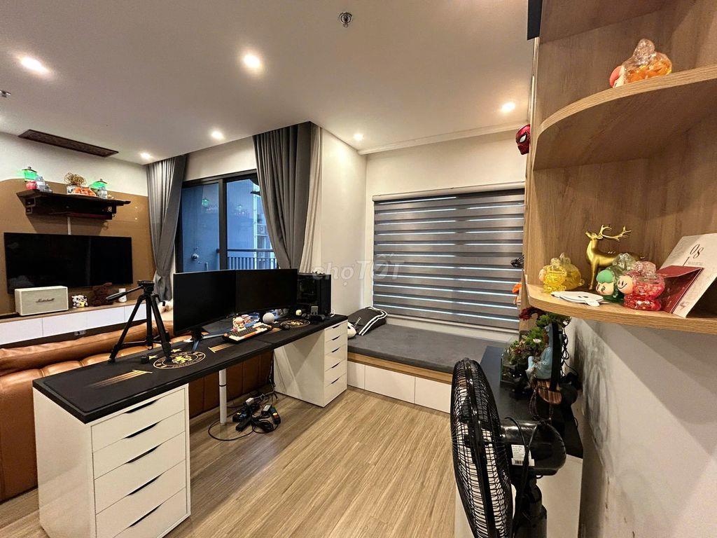 Chính chủ gửi bán gấp căn 2n2+ 64m - 4,2 tỷ , đầy đủ đồ- Vinhome Smart
