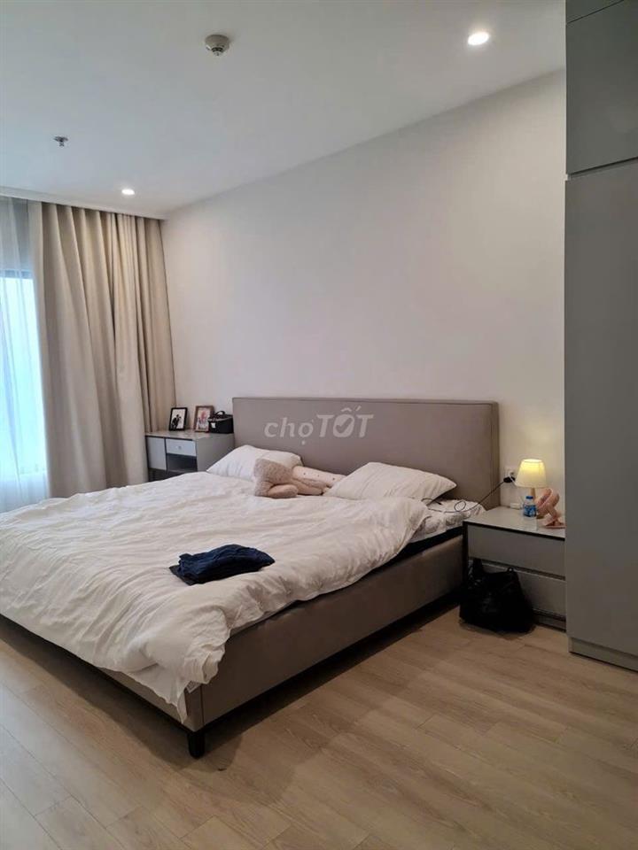 Bán 3 ngủ to- 98m2 - 6,7 tỷ , đủ đồ - Vinhomes Smart City Tây Mỗ