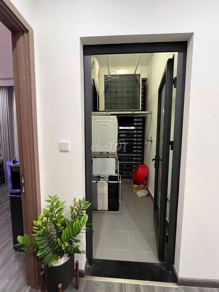 Bán gấp căn 2 ngủ 2wc tòa Tokin ,Smart City- 5 tỷ - đầy đủ đồ 