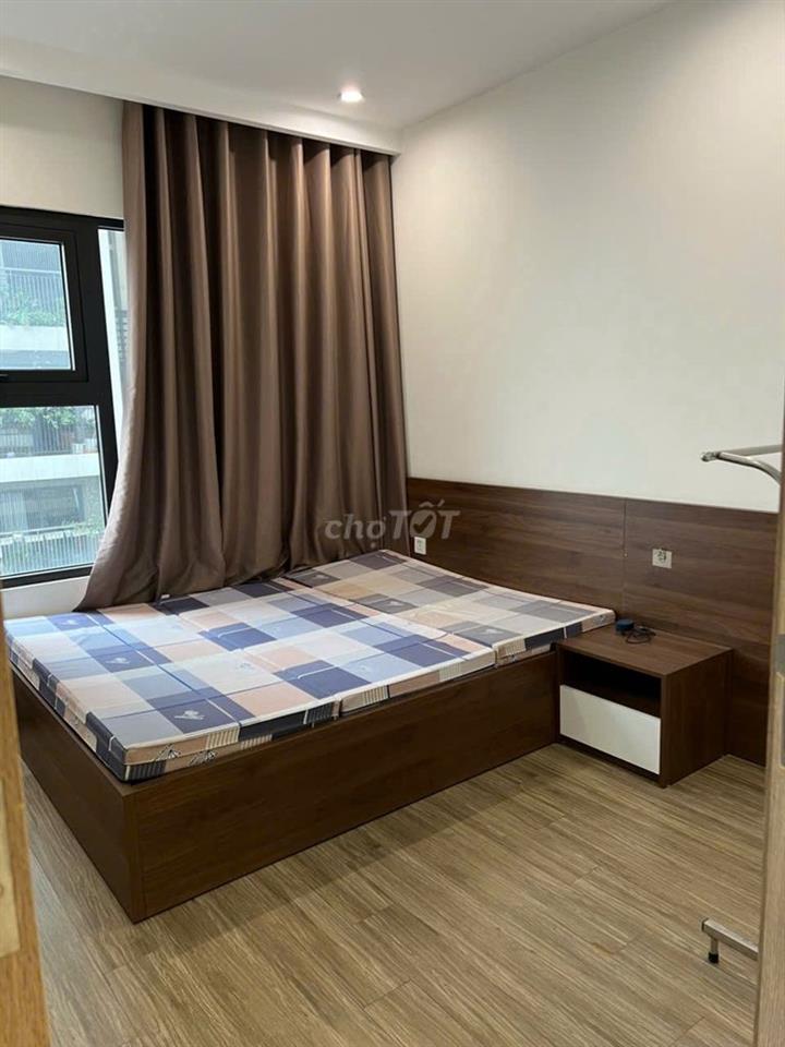 Chính chủ cho thuê 3 ngủ 2wc S102 -75m - giá 13tr5 - đủ đồ - Vin Smart