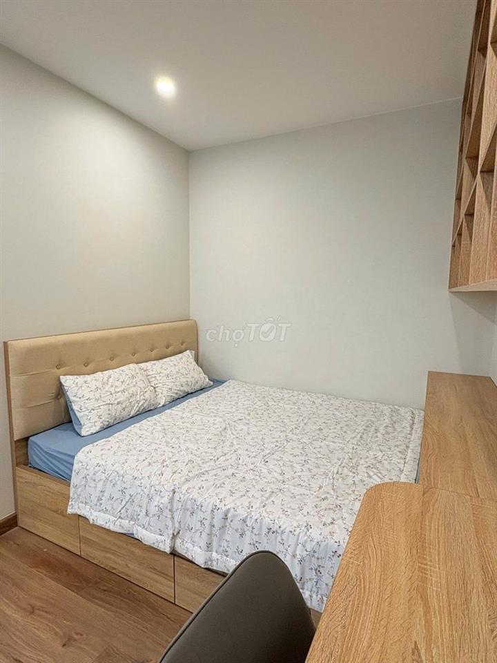 Chủ nhà bán nhanh căn 1n1+ 47m tòa I1 , view hồ giá 3,29 tỷ Vin Smart
