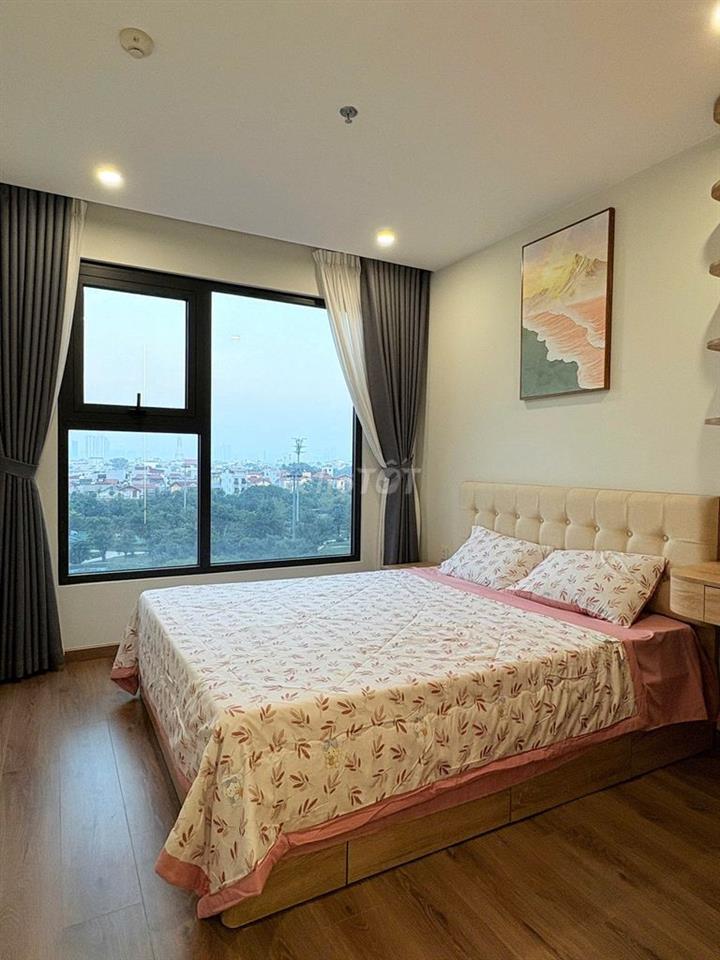 Chủ nhà bán nhanh căn 1n1+ 47m tòa I1 , view hồ giá 3,29 tỷ Vin Smart