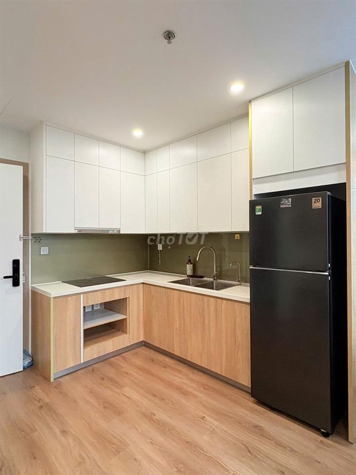 Chủ nhà bán nhanh căn 1n1+ 47m tòa I1 , view hồ giá 3,29 tỷ Vin Smart