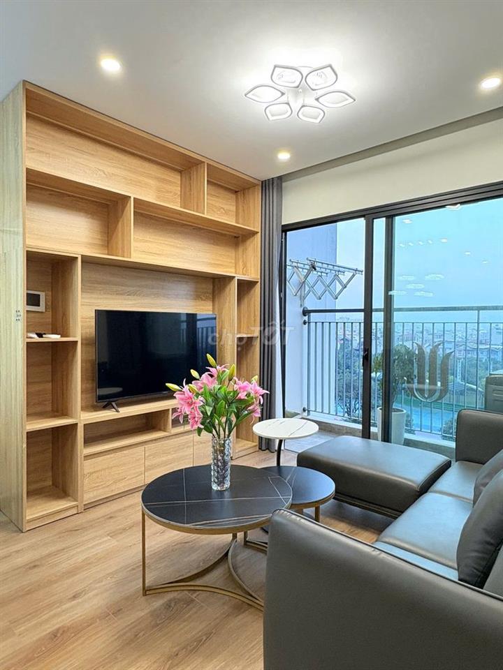 Chủ nhà bán nhanh căn 1n1+ 47m tòa I1 , view hồ giá 3,29 tỷ Vin Smart
