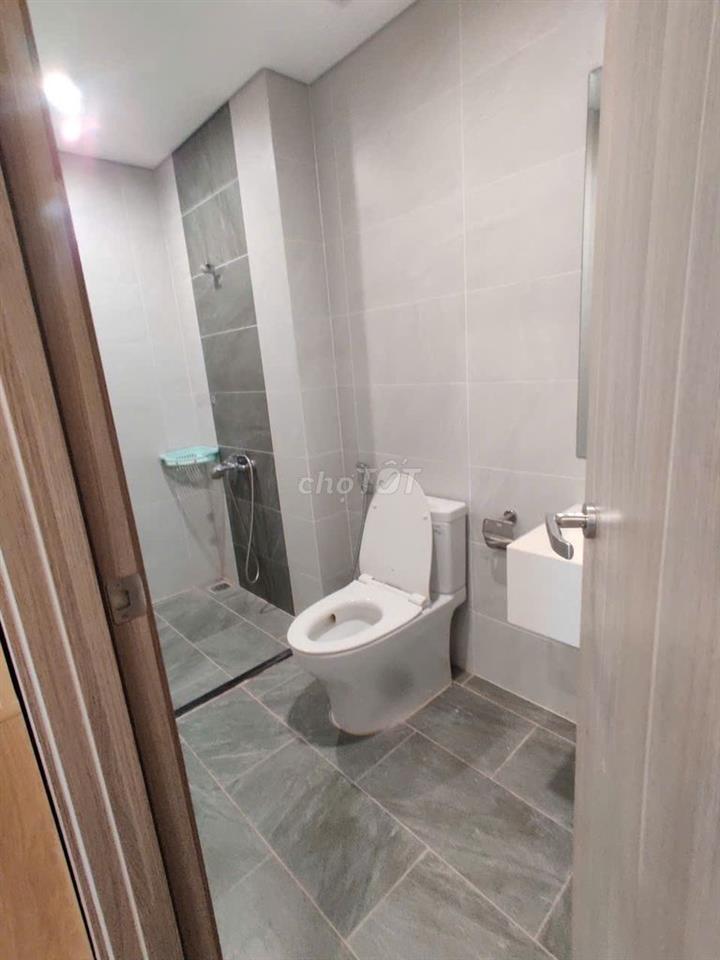 Chính chủ bán căn góc 2n2+ 64m giá 4ty1 , đủ đồ, Vinhomes Smart City