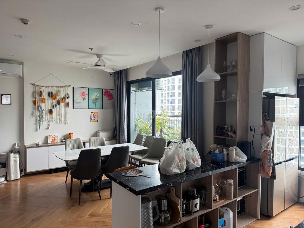 Bán căn góc 3 ngủ to 98m - 5t95 ,đầy đủ đồ tại Vinhomes Smart City