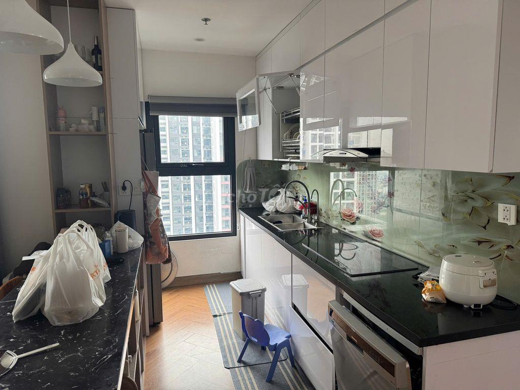 Bán căn góc 3 ngủ to 98m - 5t95 ,đầy đủ đồ tại Vinhomes Smart City