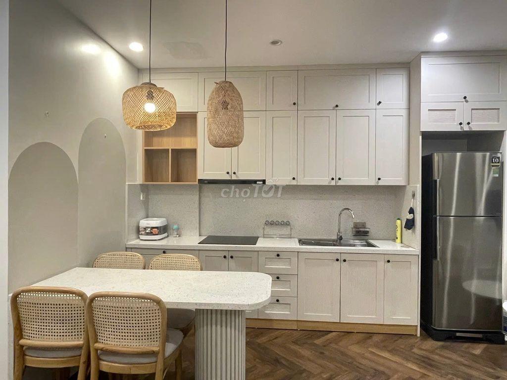 Bán gấp căn hộ 63m 2n2 giá 3.9 tỷ tại Vinhomes Smartcity