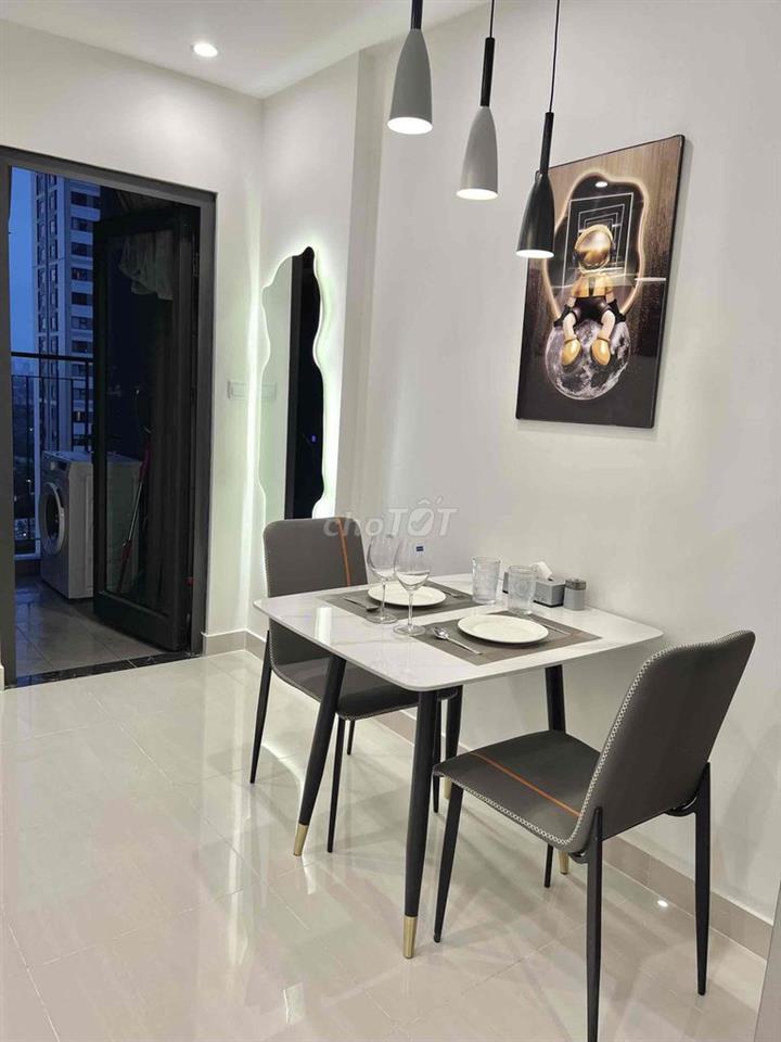 studio toà  S, 2t45 bao phi hướng đông nam,view bể bơi, chính chủ.