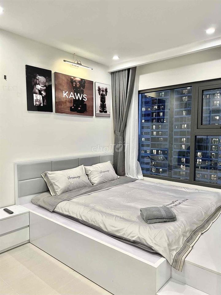 studio toà  S, 2t45 bao phi hướng đông nam,view bể bơi, chính chủ.