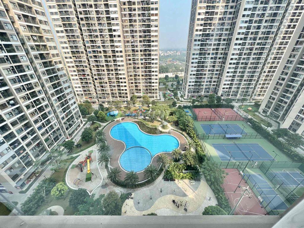 studio toà  S, 2t45 bao phi hướng đông nam,view bể bơi, chính chủ.