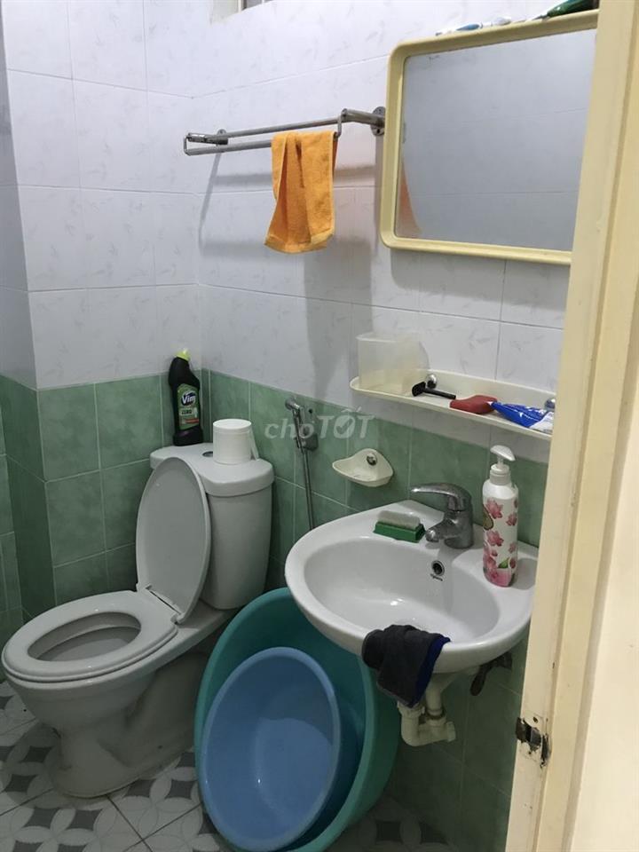 Cho thuê căn hộ tầng 2, thoáng mát, sạch sẽ, không gian nhiều cây xanh