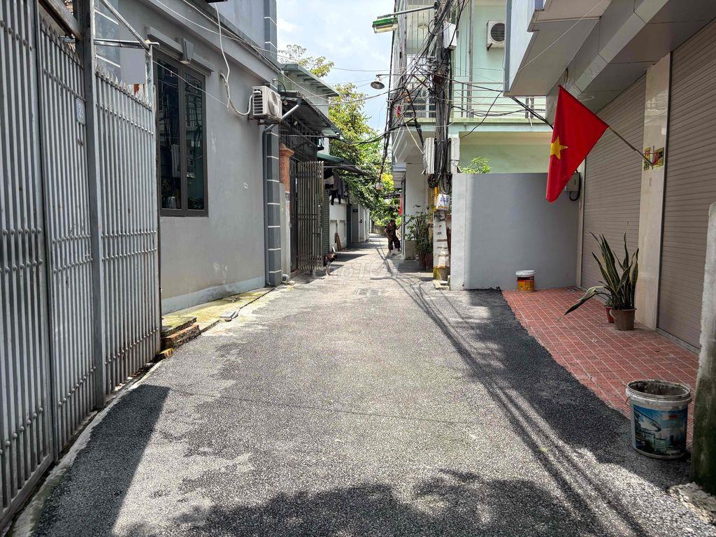 47m² ô tô đỗ cửa, sát Vinhomes Smart City – hơn 170tr/m²