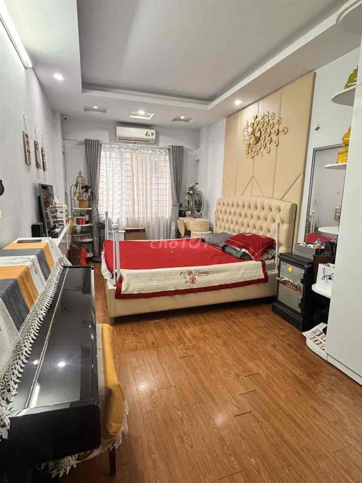 Bán nhà mặt ngõ 78 mễ trì thượng hướng Đông Nam full nội thất S:30.5m2