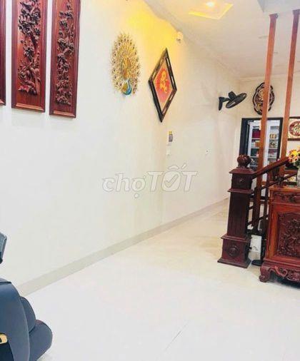 Cần bán nhà 4 tầng Xuân Phương DT 36 m2, Giá 5,6 tỷ