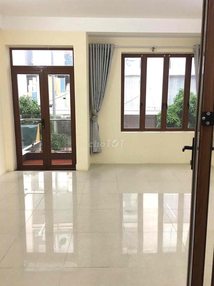 Cho thuê nhà Liền kề Nguyên căn, vị trí đẹp, giá yêu thương