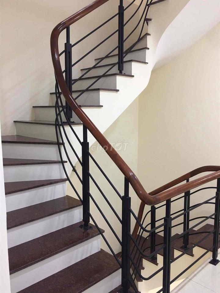 Cho thuê nhà Liền kề Nguyên căn, vị trí đẹp, giá yêu thương