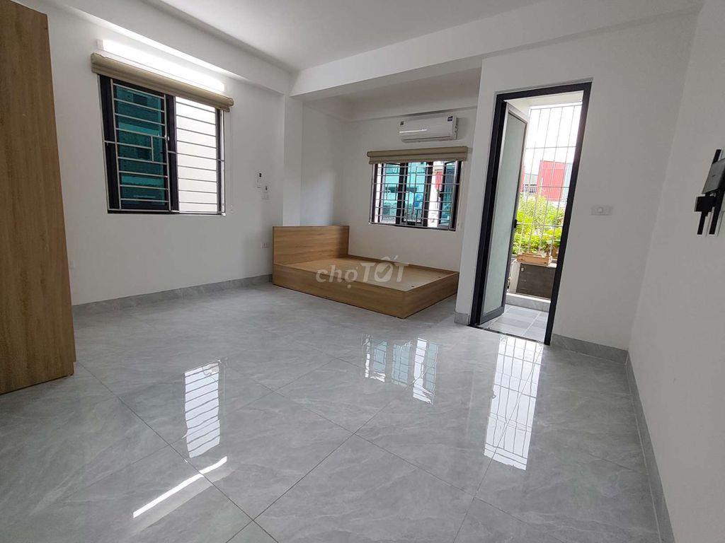 CHÍNH CHỦ 30M2 PHÒNG GÓC THOÁNG MÁT BAN CÔNG THANG MÁY