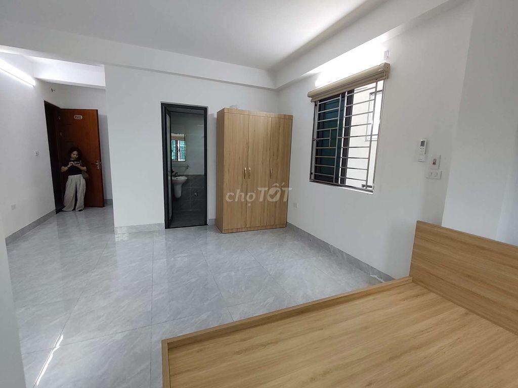 CHÍNH CHỦ 30M2 PHÒNG GÓC THOÁNG MÁT BAN CÔNG THANG MÁY