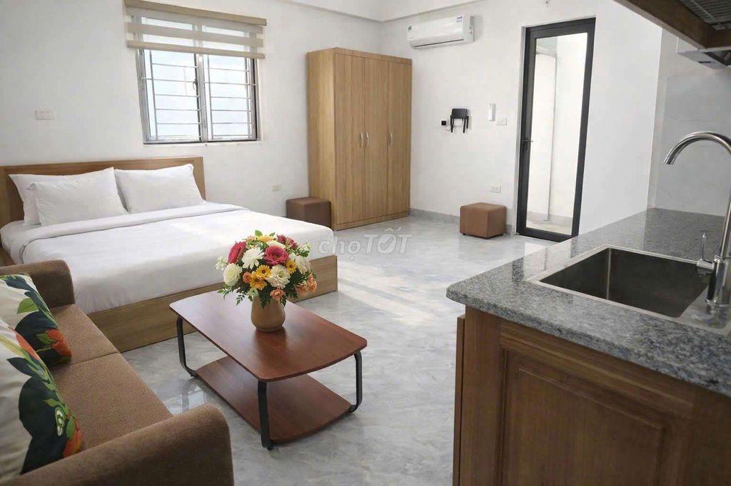 CCMN 30M2 THANG MÁY, THOÁNG MÁT, LOGIA RIÊNG, 4.5 TRIỆU/THÁNG