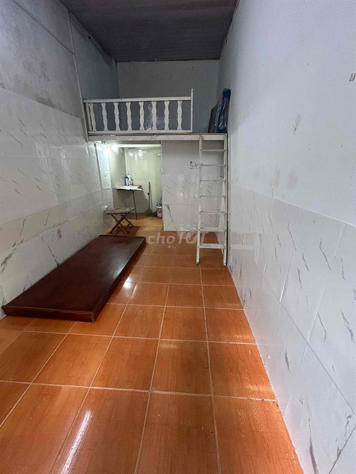 Cho thuê nhà cấp 4 rộng thoáng máy sạch sẽ,an ninh tốt